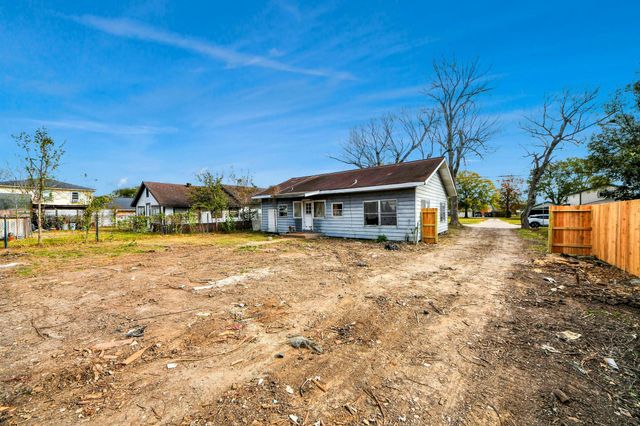 3218 Pansy Street, Pasadena, TX 77505