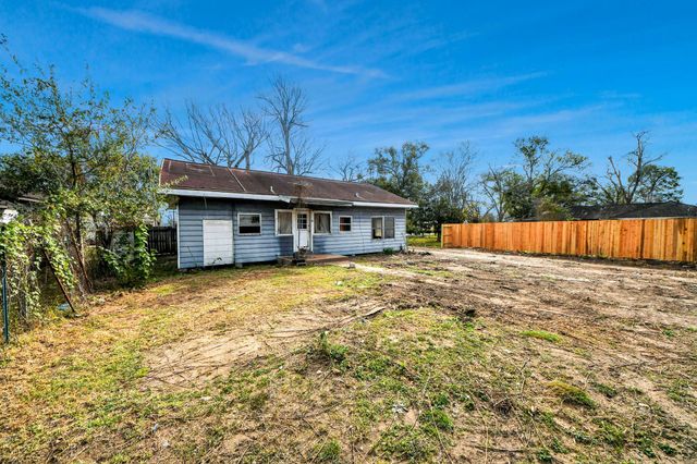 3218 Pansy Street, Pasadena, TX 77505