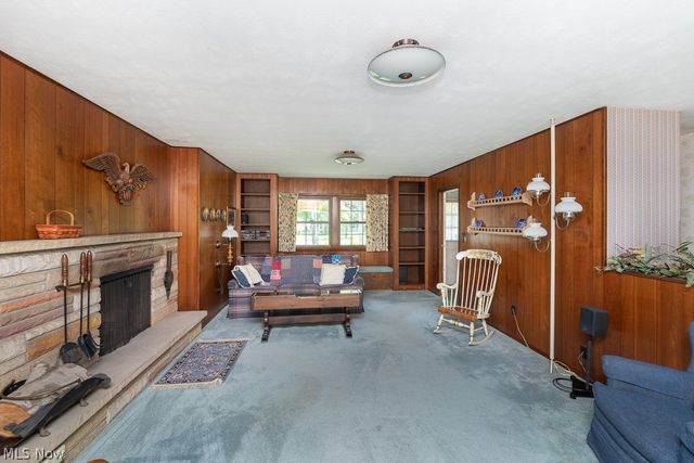 676 Wyleswood Drive, Berea, OH 44017