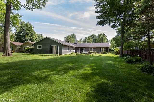 676 Wyleswood Drive, Berea, OH 44017