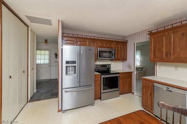 676 Wyleswood Drive, Berea, OH 44017