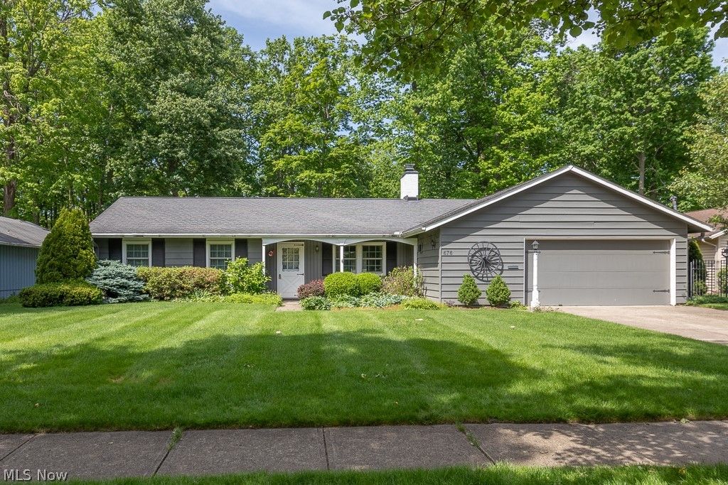 676 Wyleswood Drive, Berea, OH 44017