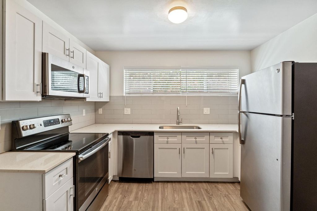 1707 N 18th Street B8, Phoenix, AZ 85006