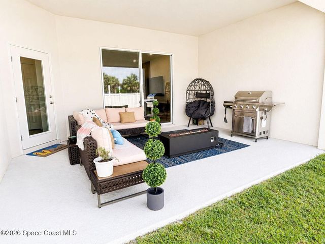6860 Cameo Drive, Grant, FL 32949
