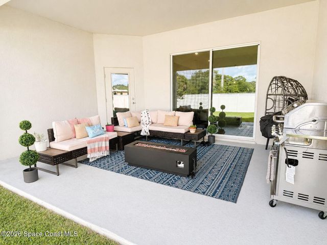 6860 Cameo Drive, Grant, FL 32949