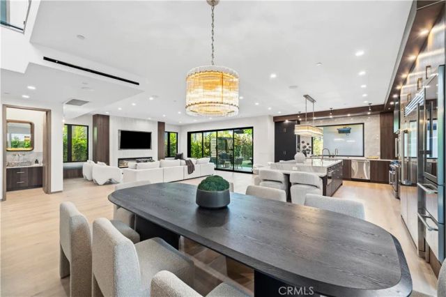 4842 Fulton Avenue, Sherman Oaks, CA 91423