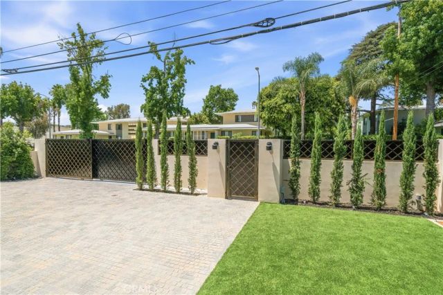 4842 Fulton Avenue, Sherman Oaks, CA 91423
