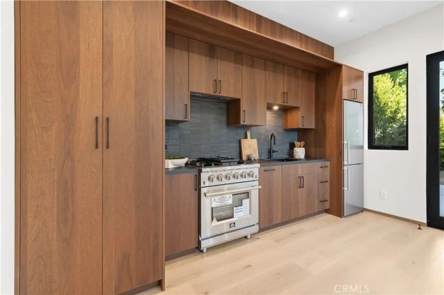 4842 Fulton Avenue, Sherman Oaks, CA 91423