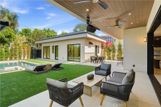 4842 Fulton Avenue, Sherman Oaks, CA 91423