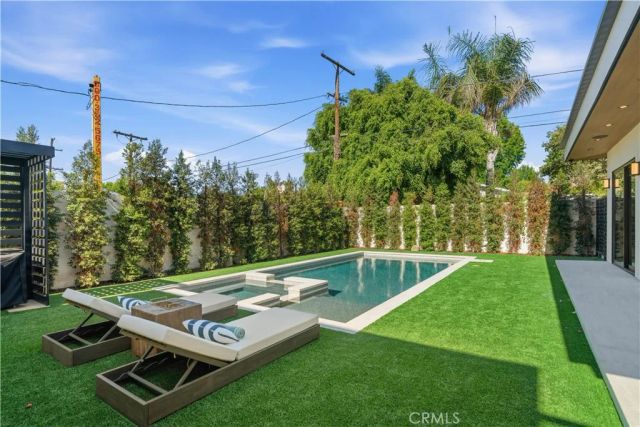 4842 Fulton Avenue, Sherman Oaks, CA 91423