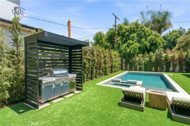 4842 Fulton Avenue, Sherman Oaks, CA 91423