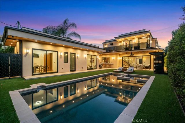 4842 Fulton Avenue, Sherman Oaks, CA 91423