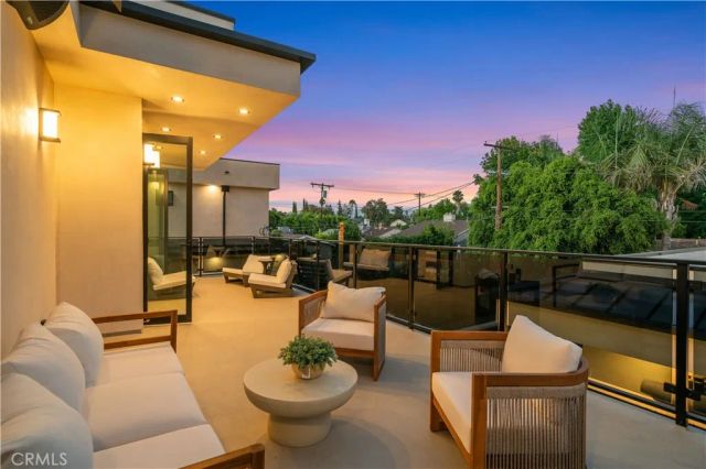 4842 Fulton Avenue, Sherman Oaks, CA 91423