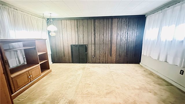 840 Meadow Ave, Monaca, PA 15061