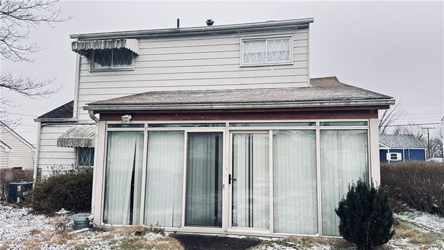 840 Meadow Ave, Monaca, PA 15061