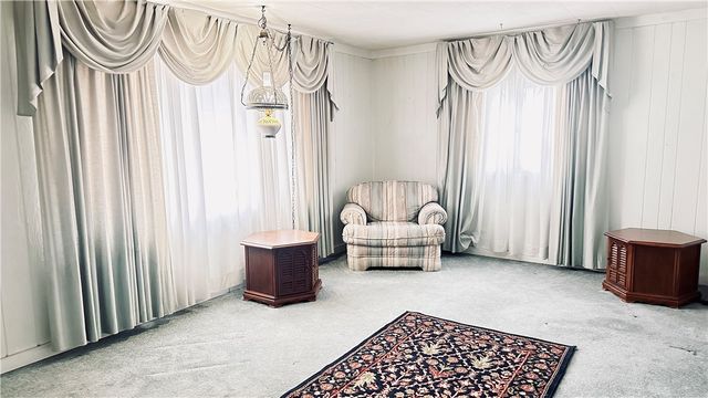 840 Meadow Ave, Monaca, PA 15061