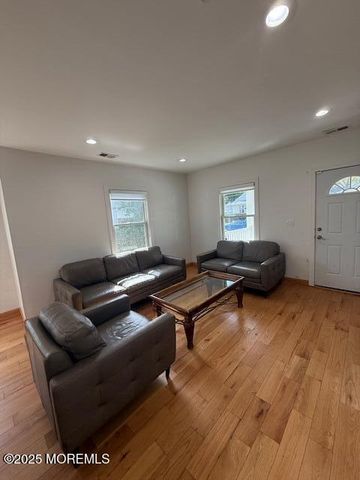 13 Wyckoff Street, Deal, NJ 07723