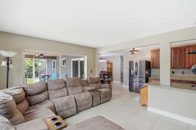 316 Riverdale Road, Palm Springs, FL 33461