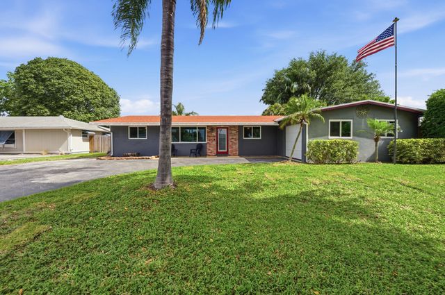 316 Riverdale Road, Palm Springs, FL 33461