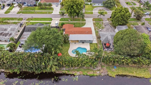 316 Riverdale Road, Palm Springs, FL 33461