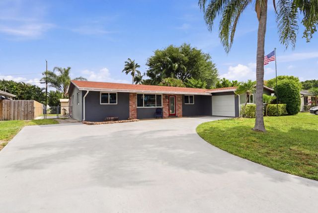 316 Riverdale Road, Palm Springs, FL 33461