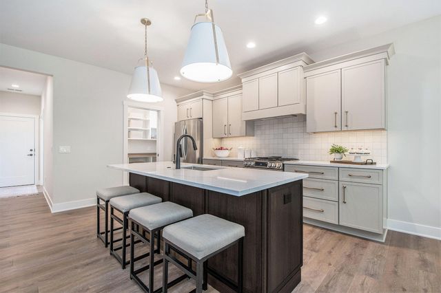 8493 Ravinewood Drive 5, Jenison, MI 49428