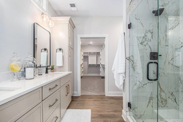 8493 Ravinewood Drive 5, Jenison, MI 49428