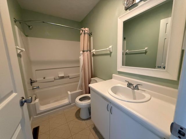 1917 Ridgebury Drive, 110D, Hilliard, OH 43026