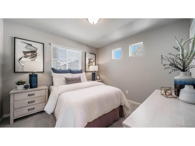 46565 Avery Ln, Bennett, CO 80022