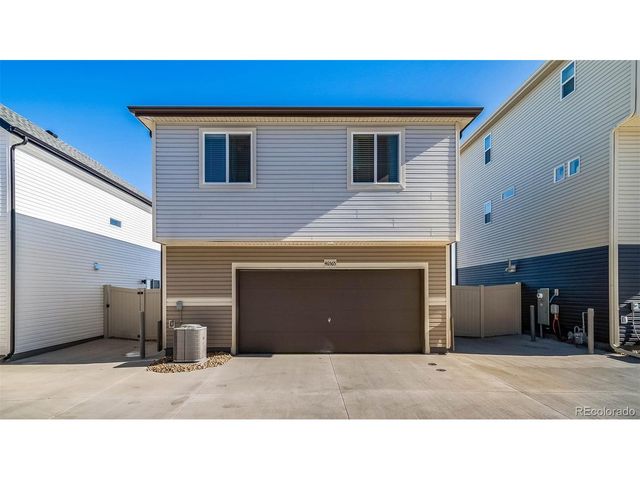 46565 Avery Ln, Bennett, CO 80022