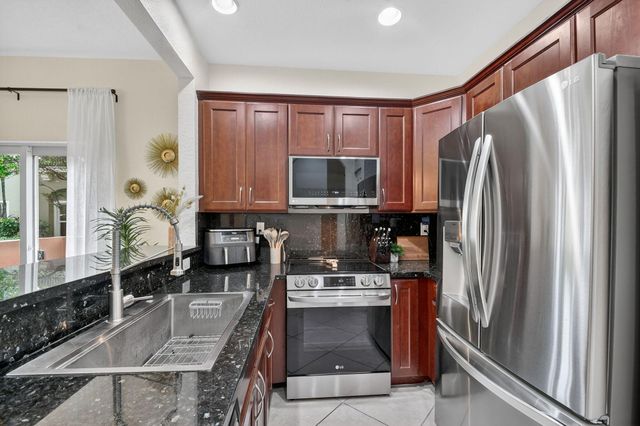 115 Monterey Bay Drive, Boynton Beach, FL 33426