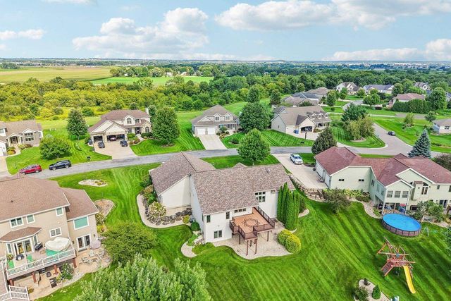 6487 Harvest Moon Court, Waunakee, WI 53597
