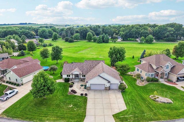 6487 Harvest Moon Court, Waunakee, WI 53597