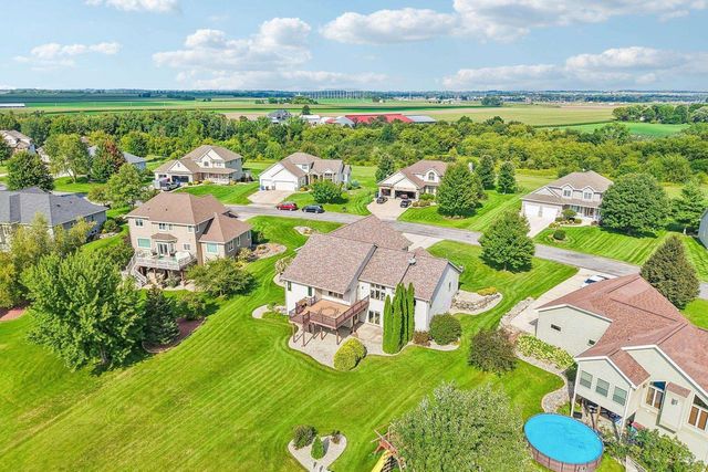 6487 Harvest Moon Court, Waunakee, WI 53597