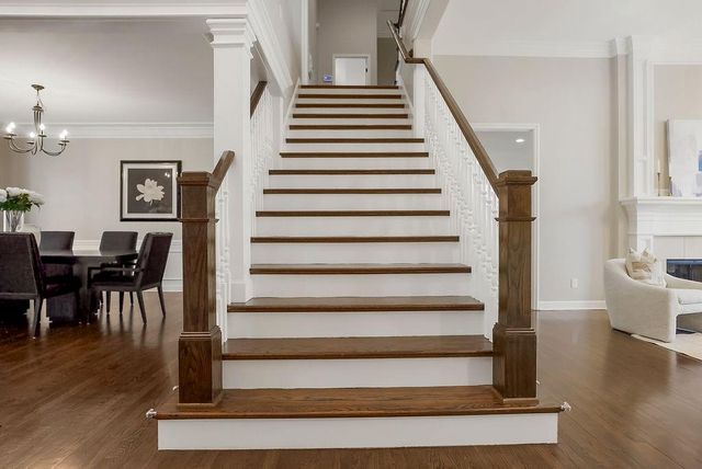 12400 Pembroke Lane, Leawood, KS 66209