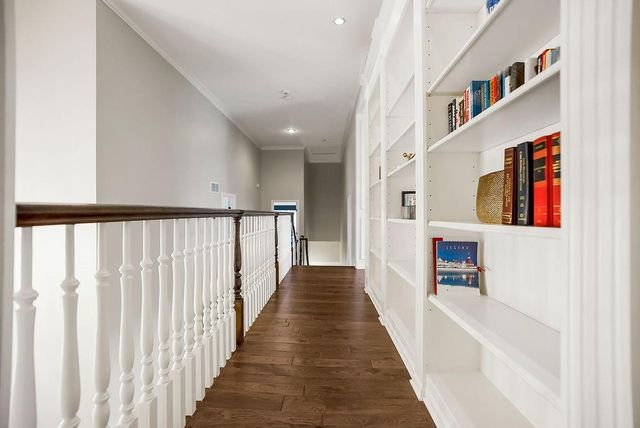 12400 Pembroke Lane, Leawood, KS 66209