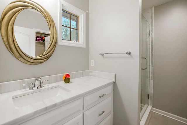 12400 Pembroke Lane, Leawood, KS 66209