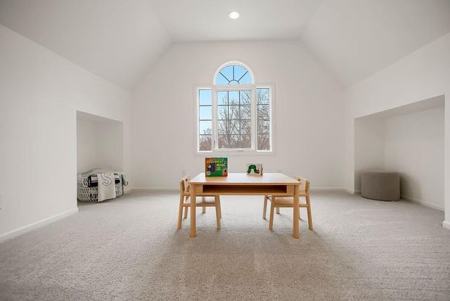 12400 Pembroke Lane, Leawood, KS 66209