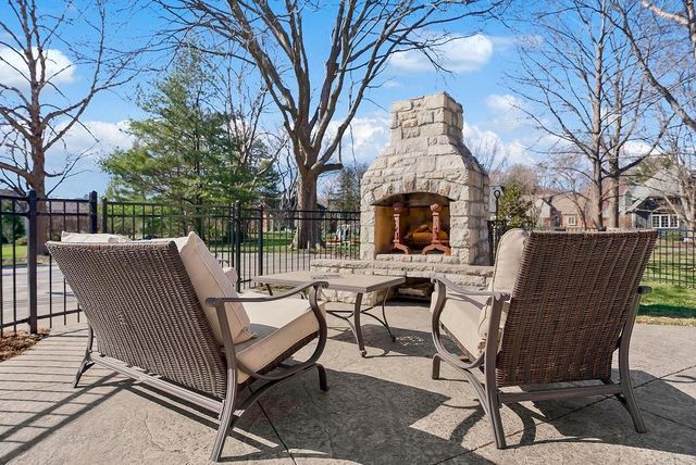 12400 Pembroke Lane, Leawood, KS 66209