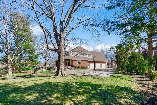 12400 Pembroke Lane, Leawood, KS 66209