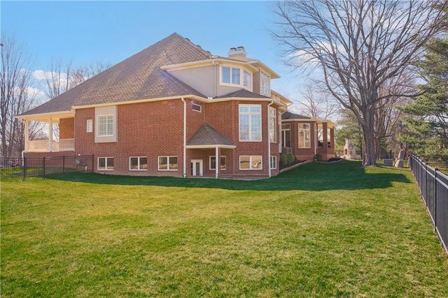 12400 Pembroke Lane, Leawood, KS 66209