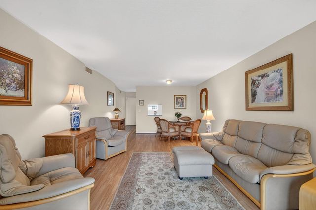 2515 NE 1st Court 4020, Boynton Beach, FL 33435