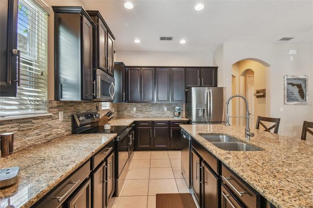 11307 QUIET FOREST DRIVE, Tampa, FL 33635