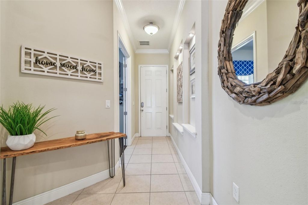 Image 11 of property listing at 11307 QUIET FOREST DRIVE, Tampa, FL 33635