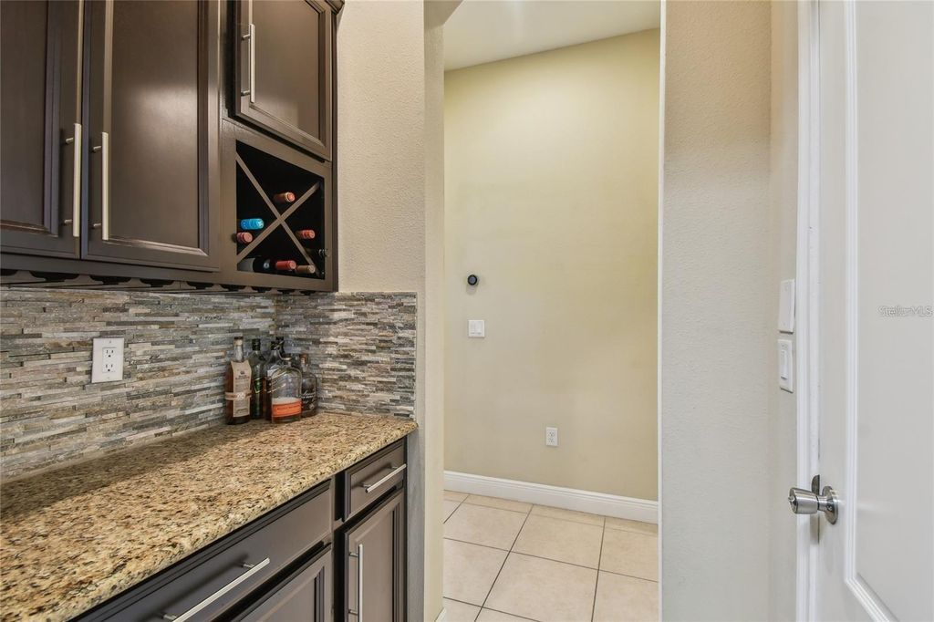 Image 16 of property listing at 11307 QUIET FOREST DRIVE, Tampa, FL 33635