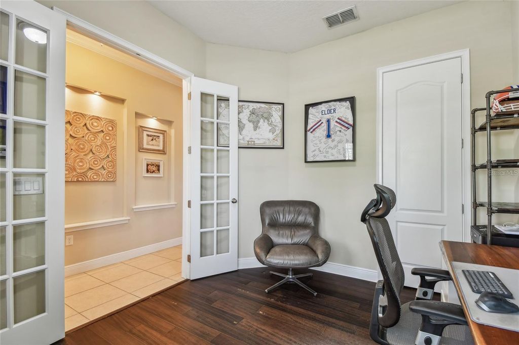 Image 41 of property listing at 11307 QUIET FOREST DRIVE, Tampa, FL 33635