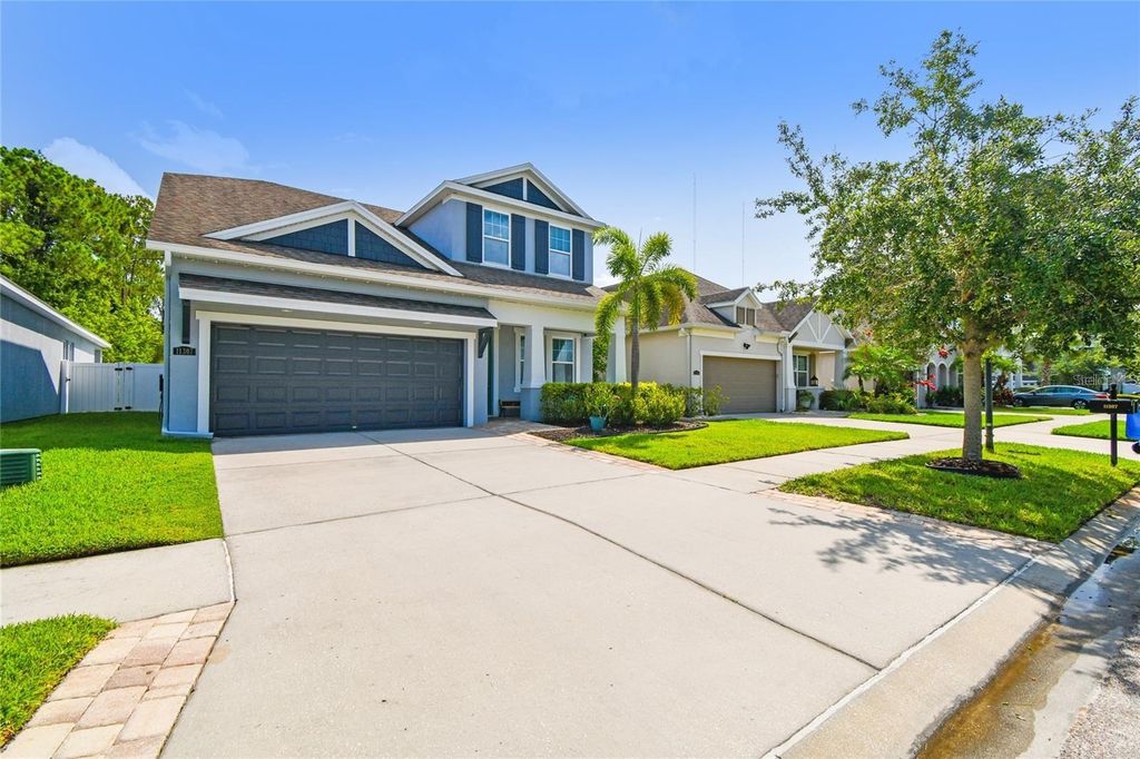 Image 7 of property listing at 11307 QUIET FOREST DRIVE, Tampa, FL 33635