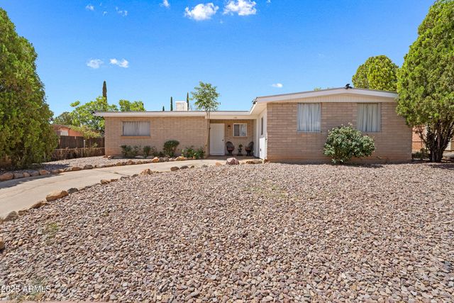 1188 MESQUITE Drive, Sierra Vista, AZ 85635