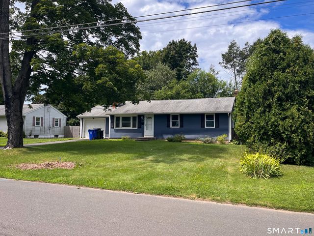 124 Bel Aire Circle, Windsor Locks, CT 06096