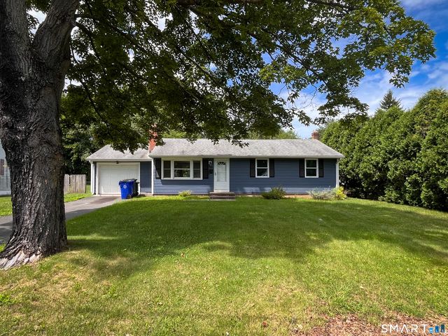 124 Bel Aire Circle, Windsor Locks, CT 06096